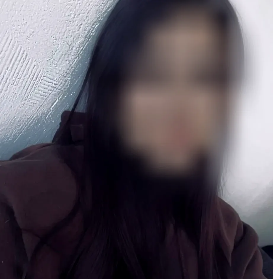 Fiona, 21