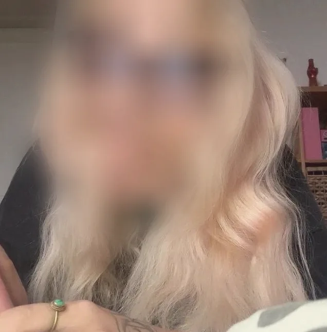 Hanna, 23