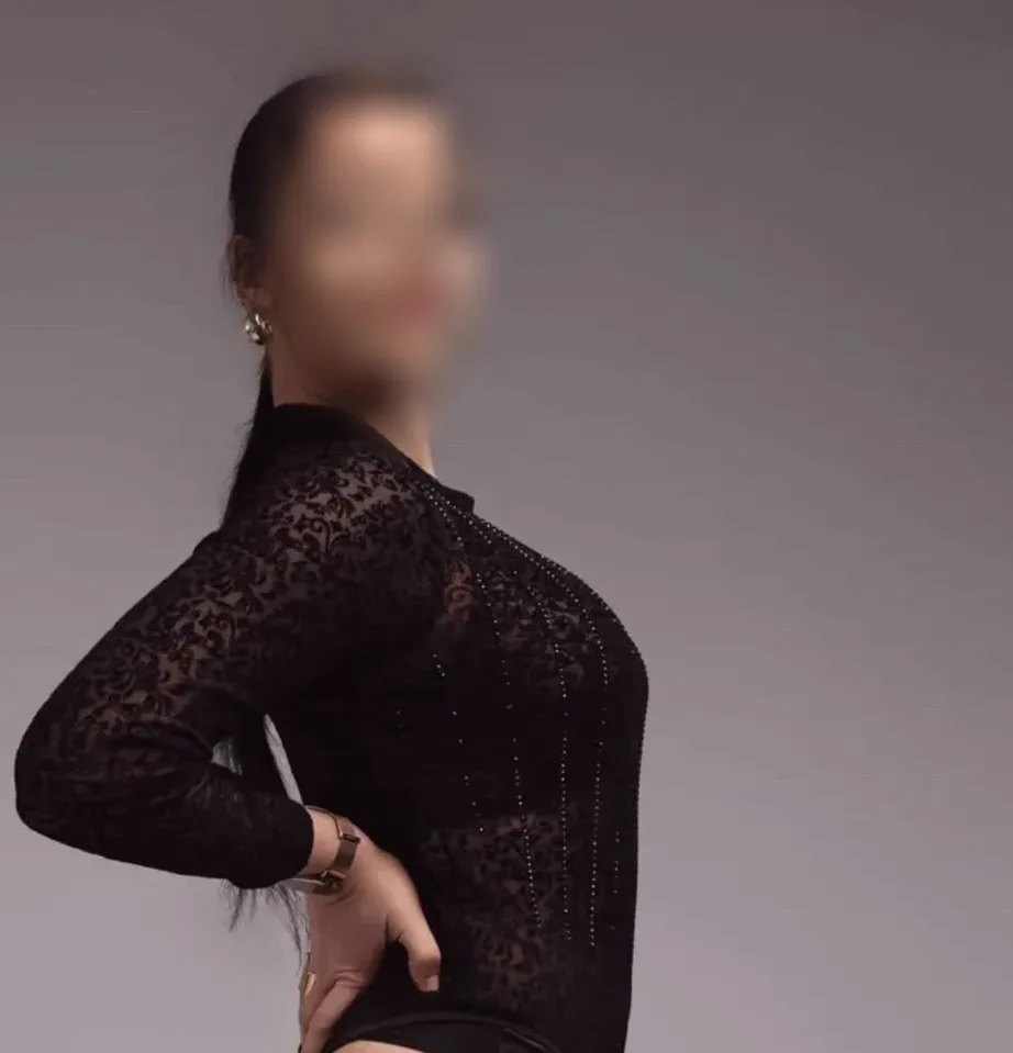Leyla, 24