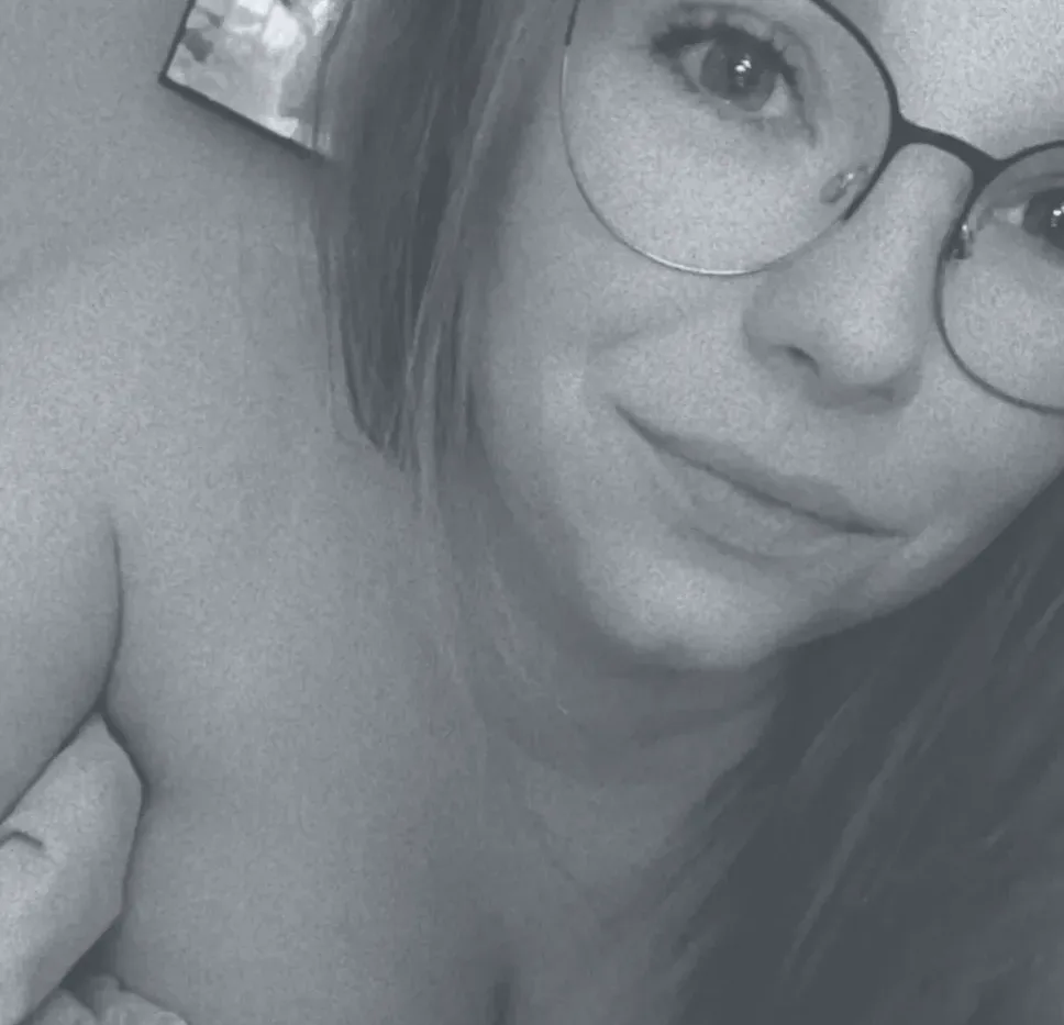 Maja, 29