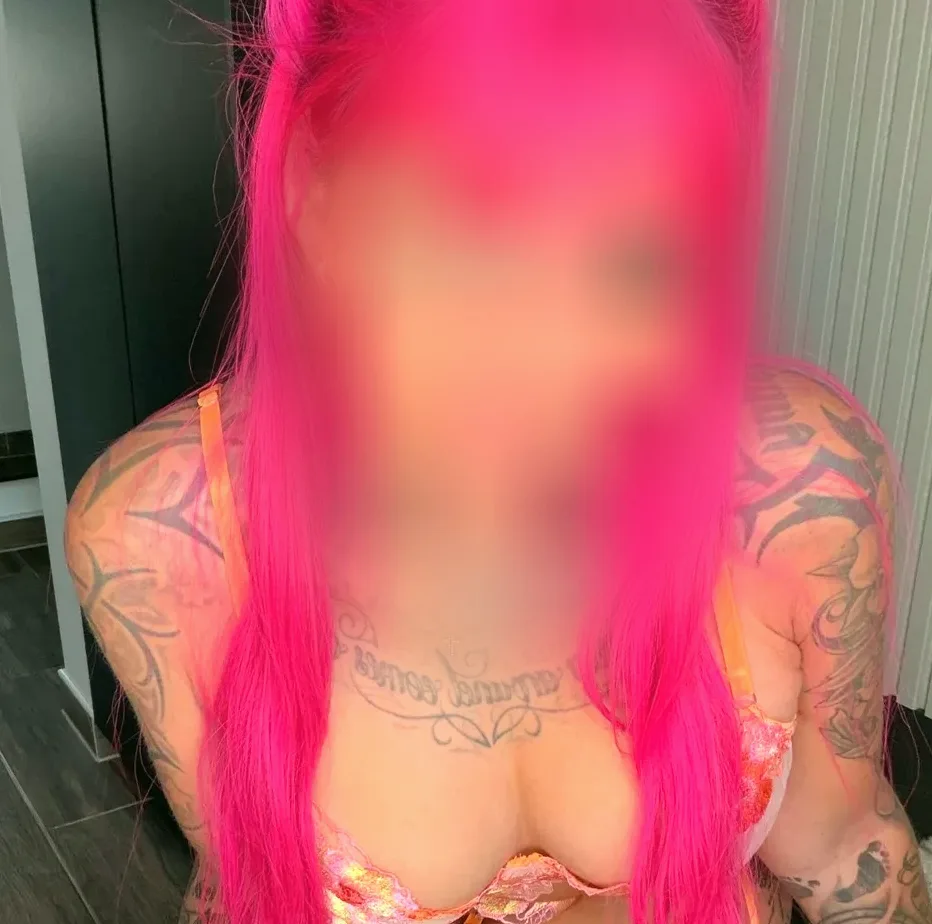 Nele, 28